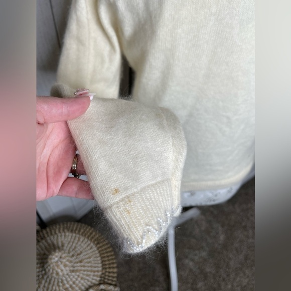 Bonnie Strauss Cream Cardigan Pastel Beaded Floral Button Sweater Size Medium - Picture 6 of 6